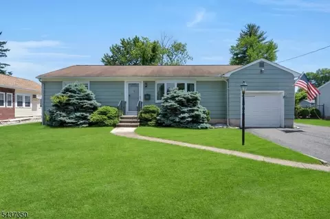 12 Evelyn Pl, East Hanover, NJ 07936