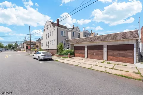 105 Bergen Ave, Kearny, NJ 07032
