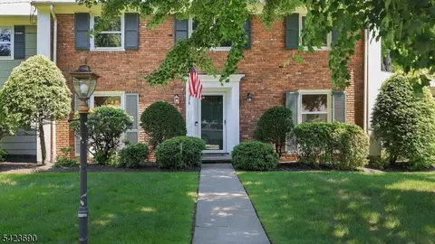 2278 Edgewood Ter, Scotch Plains, NJ 07076