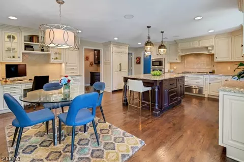 Kitchen - 10 Fairview Ave, Summit, NJ 07901 photo 3 of 4