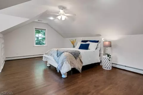 Bedroom - 10 Fairview Ave, Summit, NJ 07901 photo 3 of 4