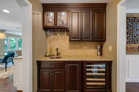 Kitchen - 10 Fairview Ave, Summit, NJ 07901 photo 2 of 4