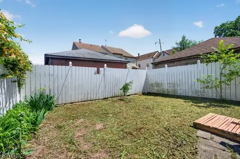 Exterior - 1089 E 23rd St, Paterson, NJ 07513 photo 5 of 7