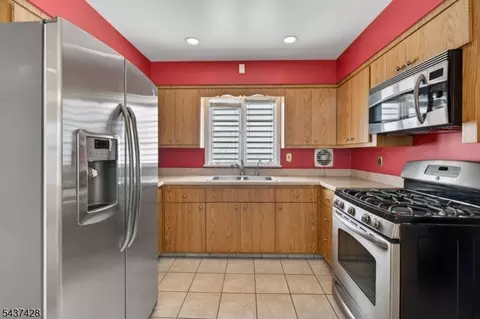1089 E 23rd St, Paterson, NJ 07513 photo 11