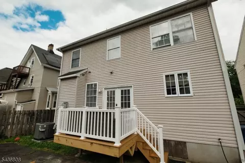 Exterior - 431 E 7th St, Plainfield, NJ 07060 photo 4 of 4