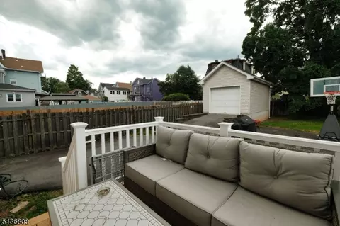 Exterior - 431 E 7th St, Plainfield, NJ 07060 photo 2 of 4