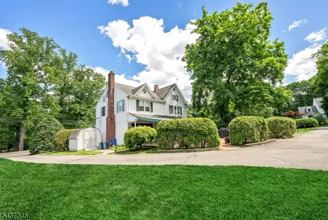 457 Russell Ave, Wyckoff, NJ 07481
