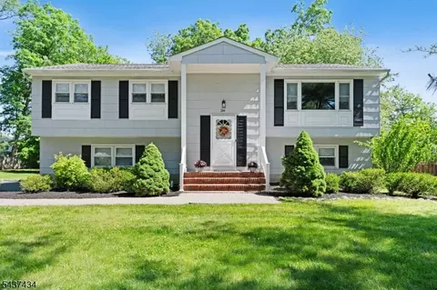 244 Malapardis Rd, Cedar Knolls, NJ 07927