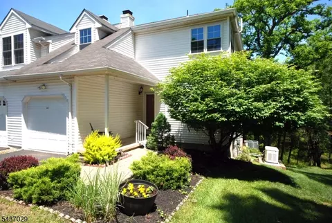 34 Delaware Ln, Somerville, NJ 08876