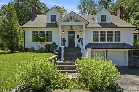 62 Jacobus Ave, Little Falls Twp, NJ 07424
