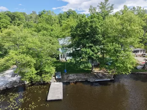 55 Cottage Ave, Frankford Twp, NJ 07826