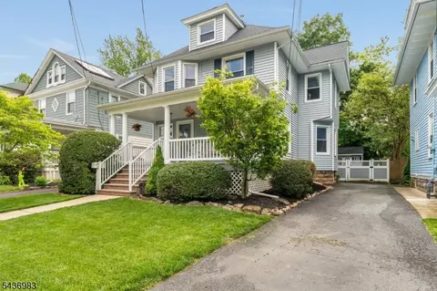 28 Codington Pl, Somerville, NJ 08876