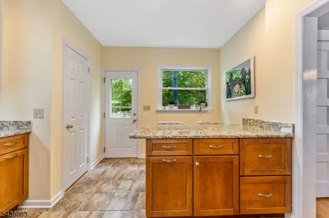 28 Codington Pl, Somerville, NJ 08876 photo 12