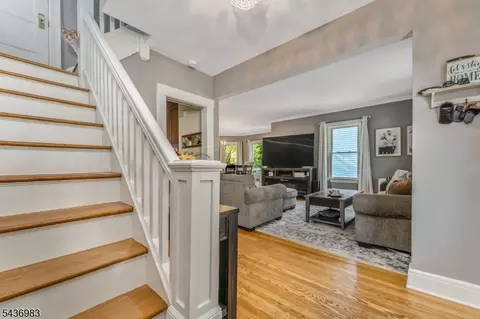 28 Codington Pl, Somerville, NJ 08876 photo 3
