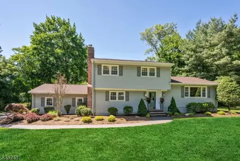 369 Voorhis Ave, Wyckoff, NJ 07481