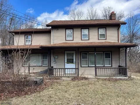30 Corter Ln, West Milford, NJ 07480
