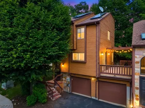 7 Flintlock Ter, Rockaway, NJ 07866