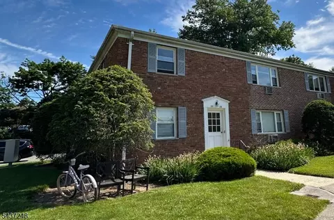 43 Conforti Ave #86, West Orange, NJ 07052
