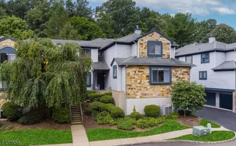 39 Overlook Dr #39, Hackettstown, NJ 07840