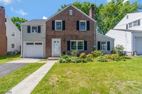 28 E Young St, Somerville, NJ 08876
