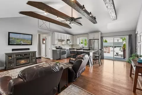 30 Manville Blvd, Bridgewater, NJ 08807