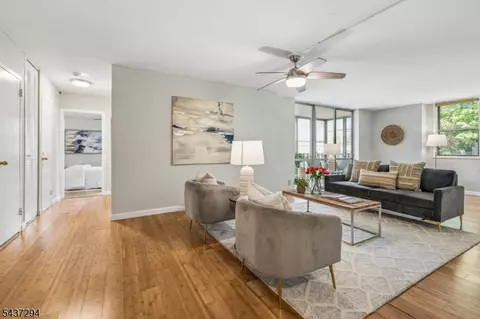 530 Valley Road C002v #2V, Montclair, NJ 07043