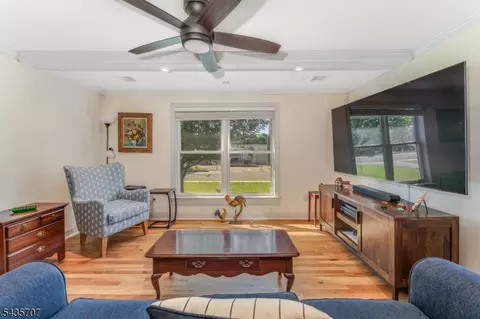 5 Marudy Dr, Clinton, NJ 08809 photo 9