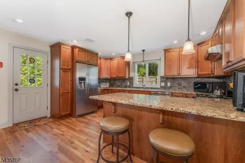 5 Marudy Dr, Clinton, NJ 08809 photo 17