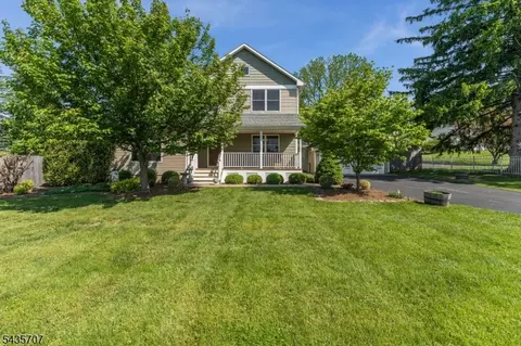 5 Marudy Dr, Clinton, NJ 08809