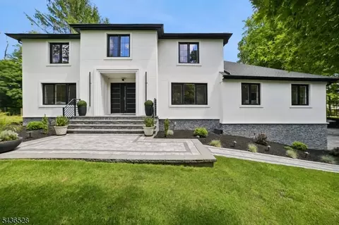 36 Ivy Pl, Wayne, NJ 07470