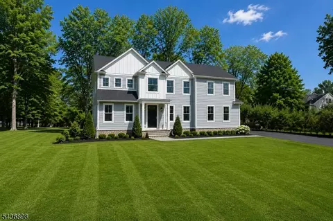 2 Detoro Ct, Flanders, NJ 07836