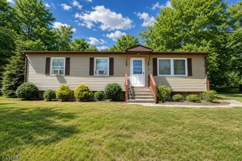 2 Alder Ter, Wantage, NJ 07461