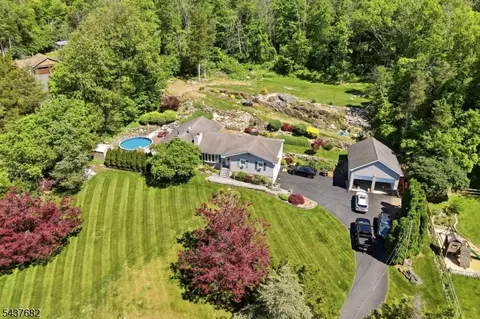 278 Decker Pond Rd, Green Twp, NJ 07821