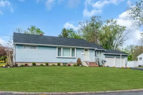 15 Judith Pl, Wayne, NJ 07470