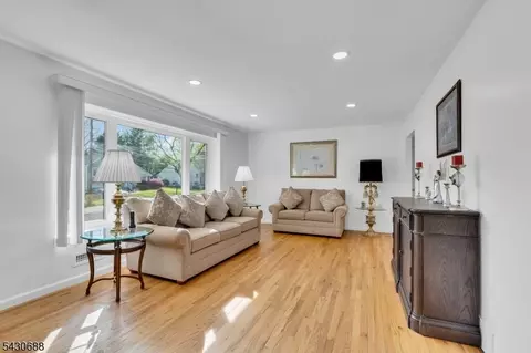 Living - 15 Judith Pl, Wayne, NJ 07470 photo 1 of 2