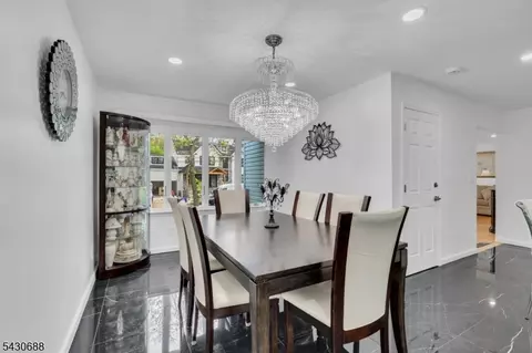 Dining - 15 Judith Pl, Wayne, NJ 07470 photo 4 of 5
