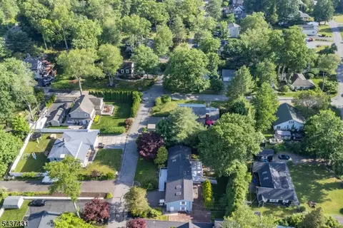 20 Wanaque Rd, Hewitt, NJ 07421