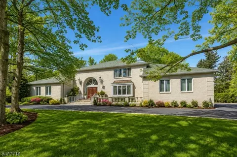 510 Hampton Hill Rd, Franklin Lakes, NJ 07417