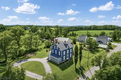 23 Knowlton Rd, Columbia, NJ 07832