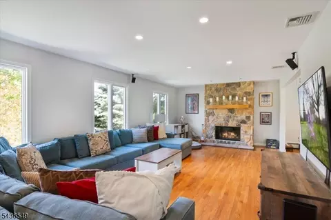 80 Bald Eagle Rd, Hackettstown, NJ 07840 photo 3