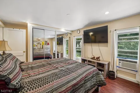 Bedroom - 37 Stoll St, Netcong, NJ 07857 photo 3 of 9