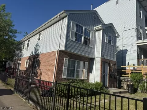 586 15th Ave, Newark, NJ 07103