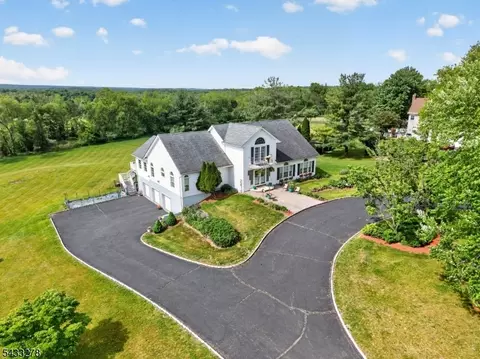 103 Oak Crest Dr, Branchburg, NJ 08853