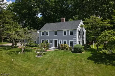 41 Farmersville Rd, Tewksbury Twp, NJ 07830