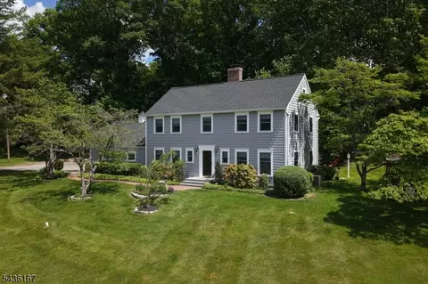 41 Farmersville Rd, Tewksbury Twp, NJ 07830