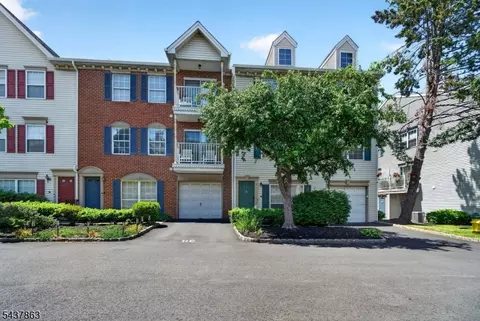 5 Krueger Ct, Newark, NJ 07103
