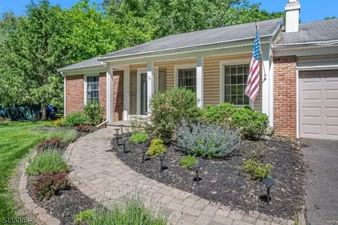 36 Cloverhill Dr, Califon, NJ 07830