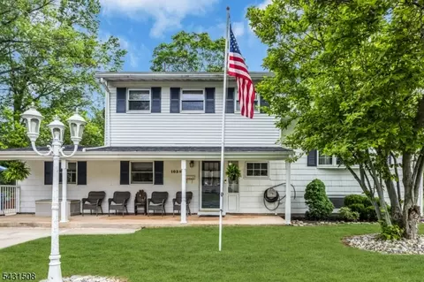 1038 Centre St, Raritan, NJ 08869