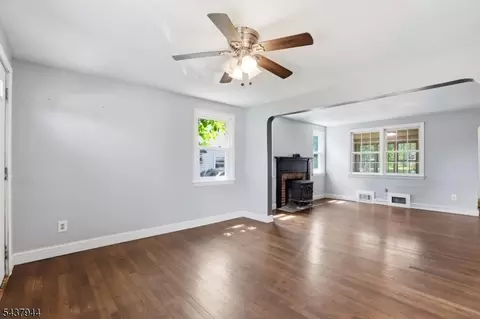 641 Greenbrook Rd, North Plainfield, NJ 07063 photo 8