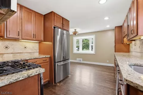 641 Greenbrook Rd, North Plainfield, NJ 07063 photo 15